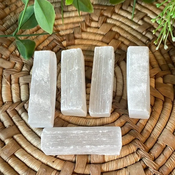 Mini Selenite Sticks Charging Carving Energy Wand Gemstone Crystal Bar Sticklets - Picture 6 of 7